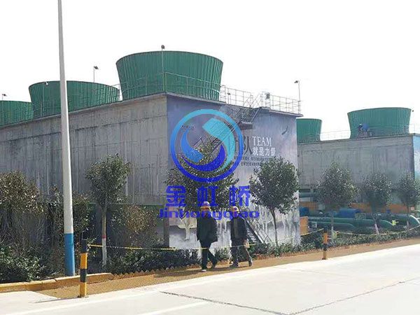 安裝在山西復晟鋁業(yè)的水泥框架無(wú)填料冷卻塔
